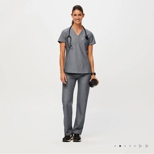 Figs graphite scrub set